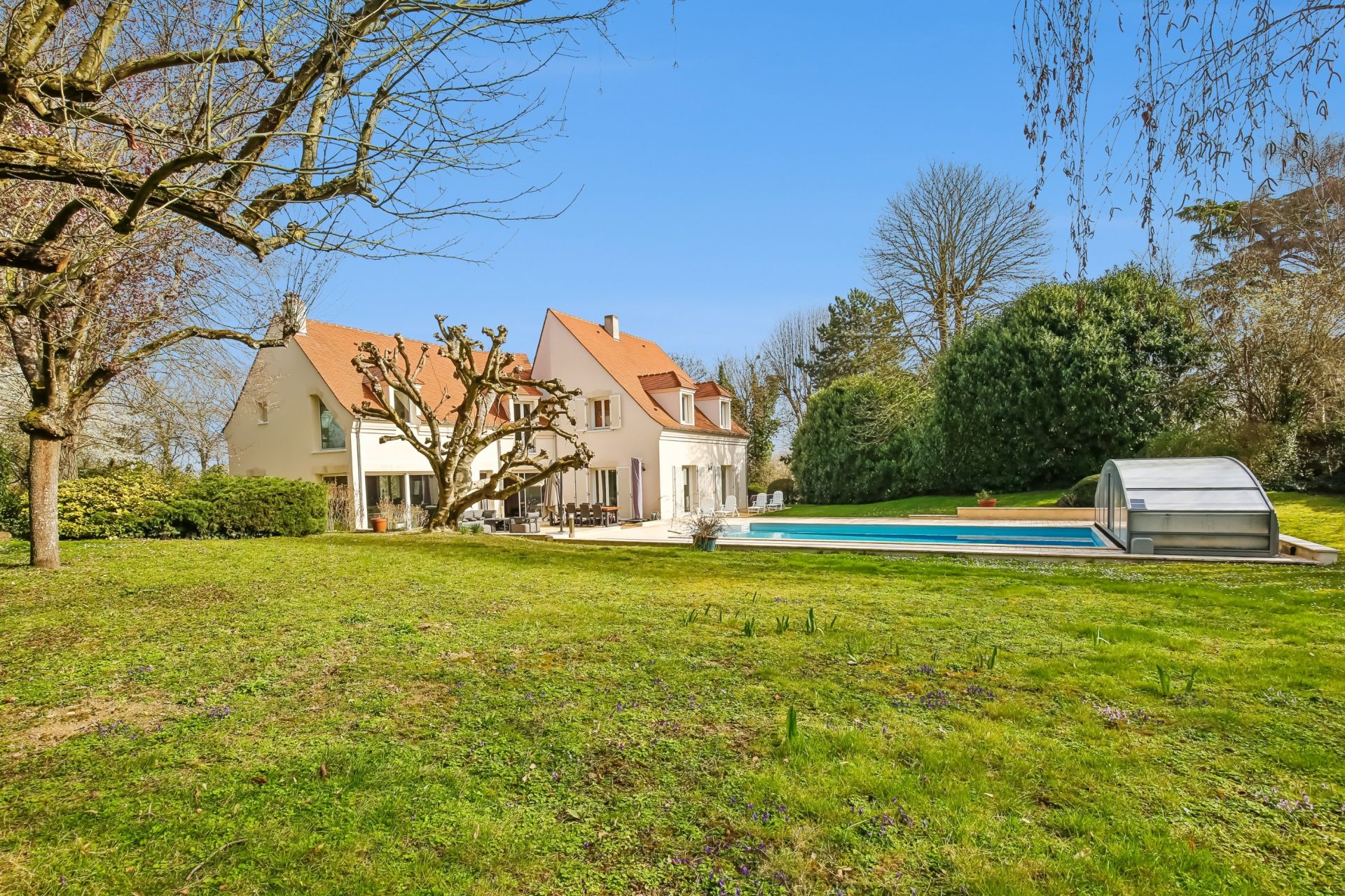 luxury house 10 Rooms for sale on LOUVECIENNES (78430)