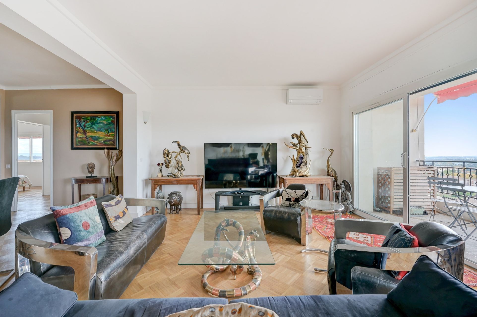 luxury apartment 5 Rooms for sale on AIX EN PROVENCE (13100)