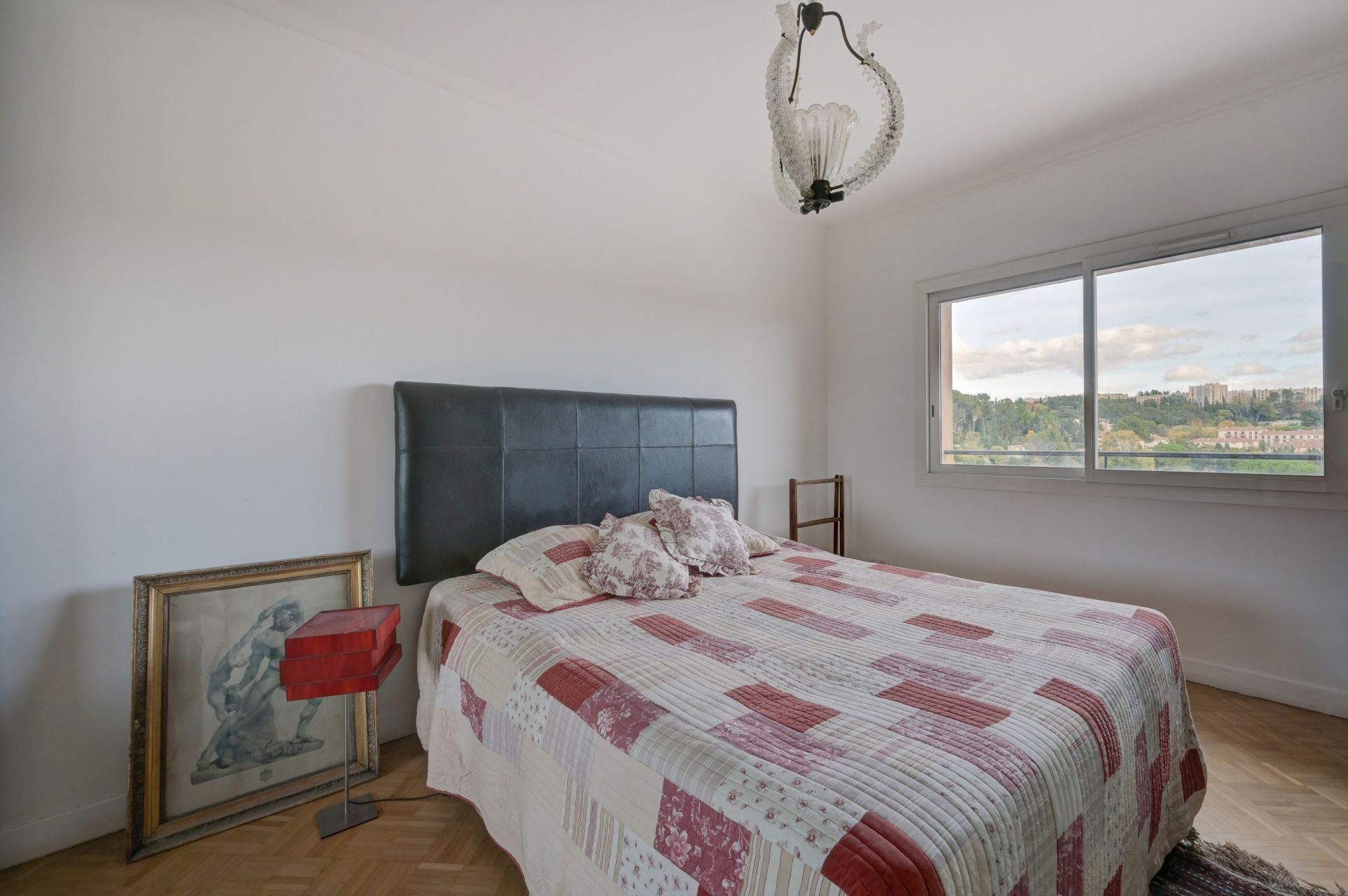 luxury apartment 5 Rooms for sale on AIX EN PROVENCE (13100)