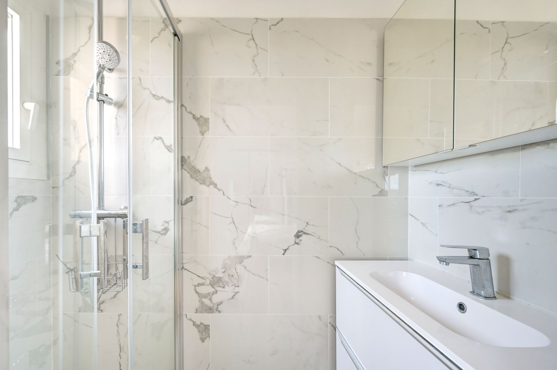 luxury apartment 5 Rooms for sale on AIX EN PROVENCE (13100)