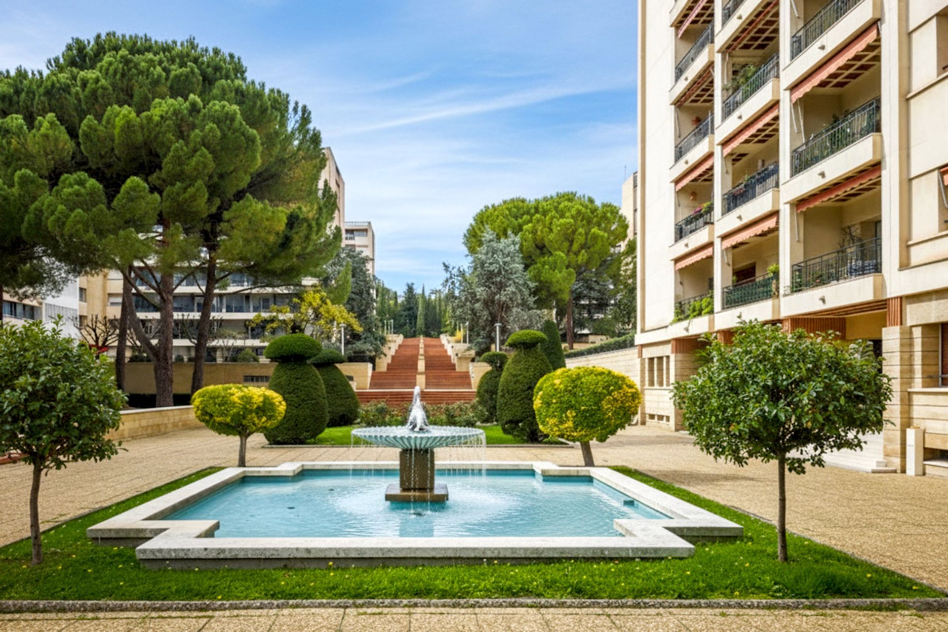 luxury apartment 5 Rooms for sale on AIX EN PROVENCE (13100)