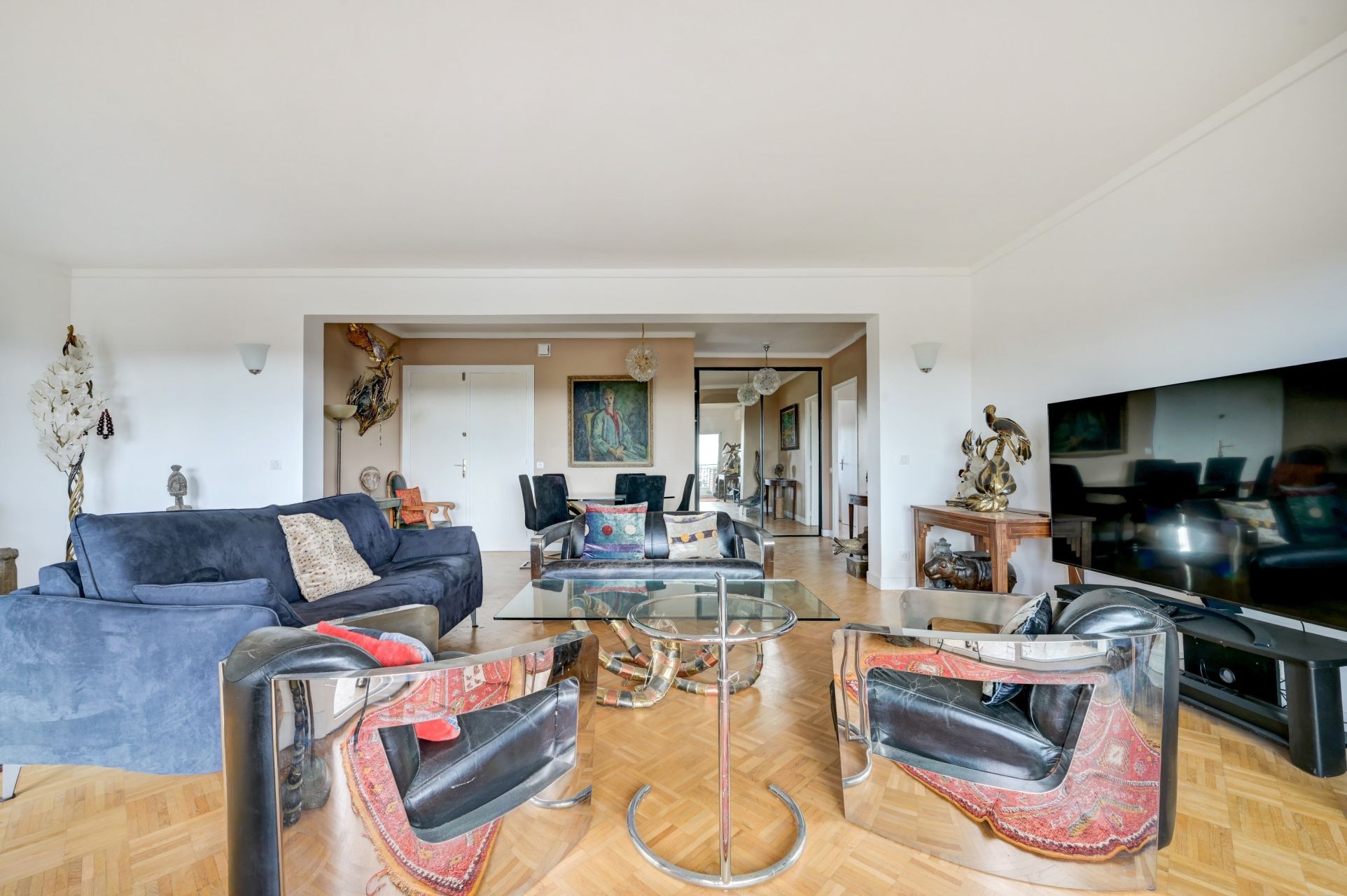 luxury apartment 5 Rooms for sale on AIX EN PROVENCE (13100)