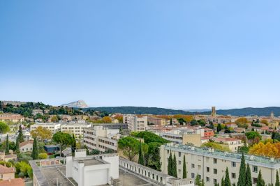 Sale Luxury apartment Aix-en-Provence 5&nbsp;Rooms 131&nbsp;m²