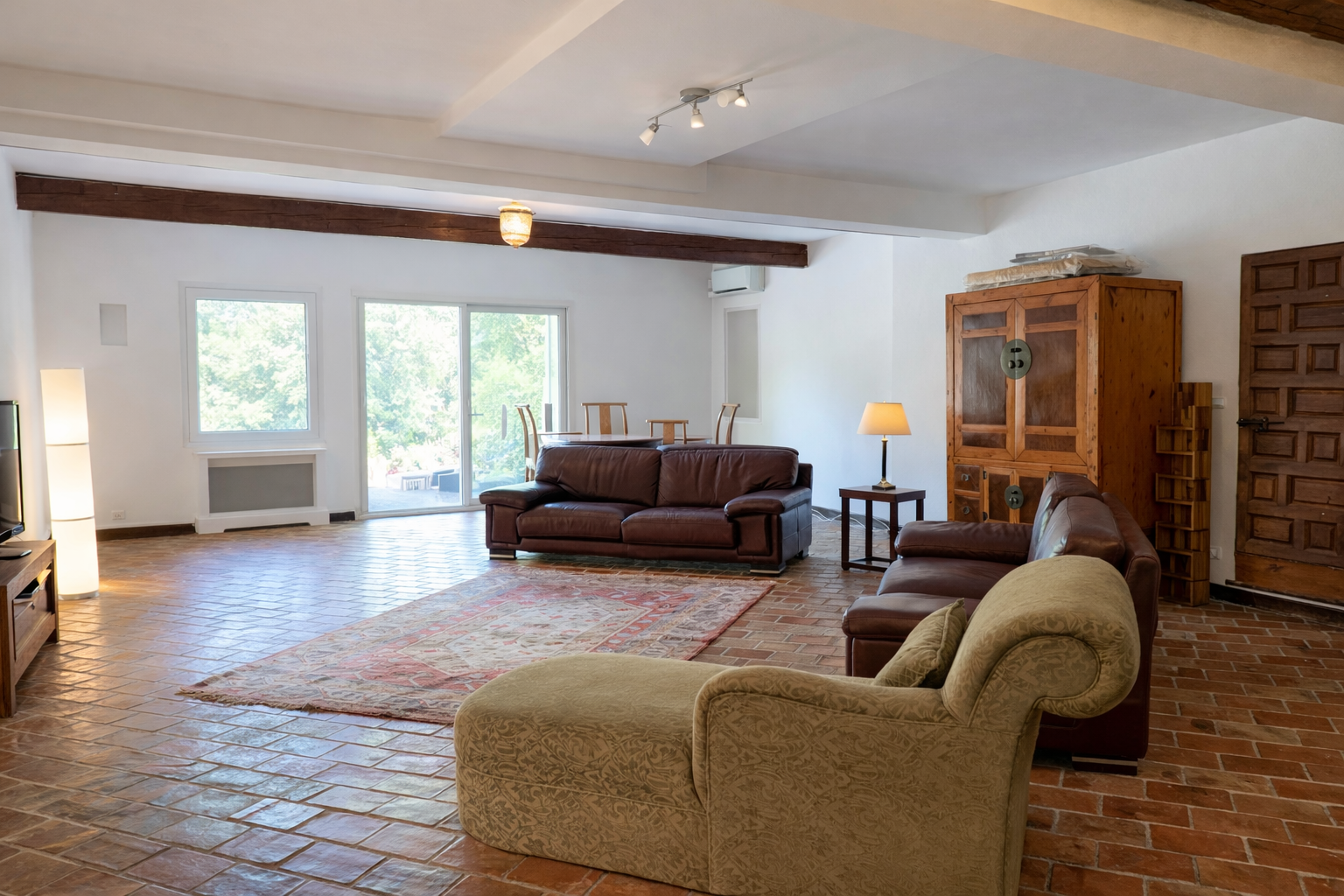 luxury house 7 Rooms for sale on VENTABREN (13122)