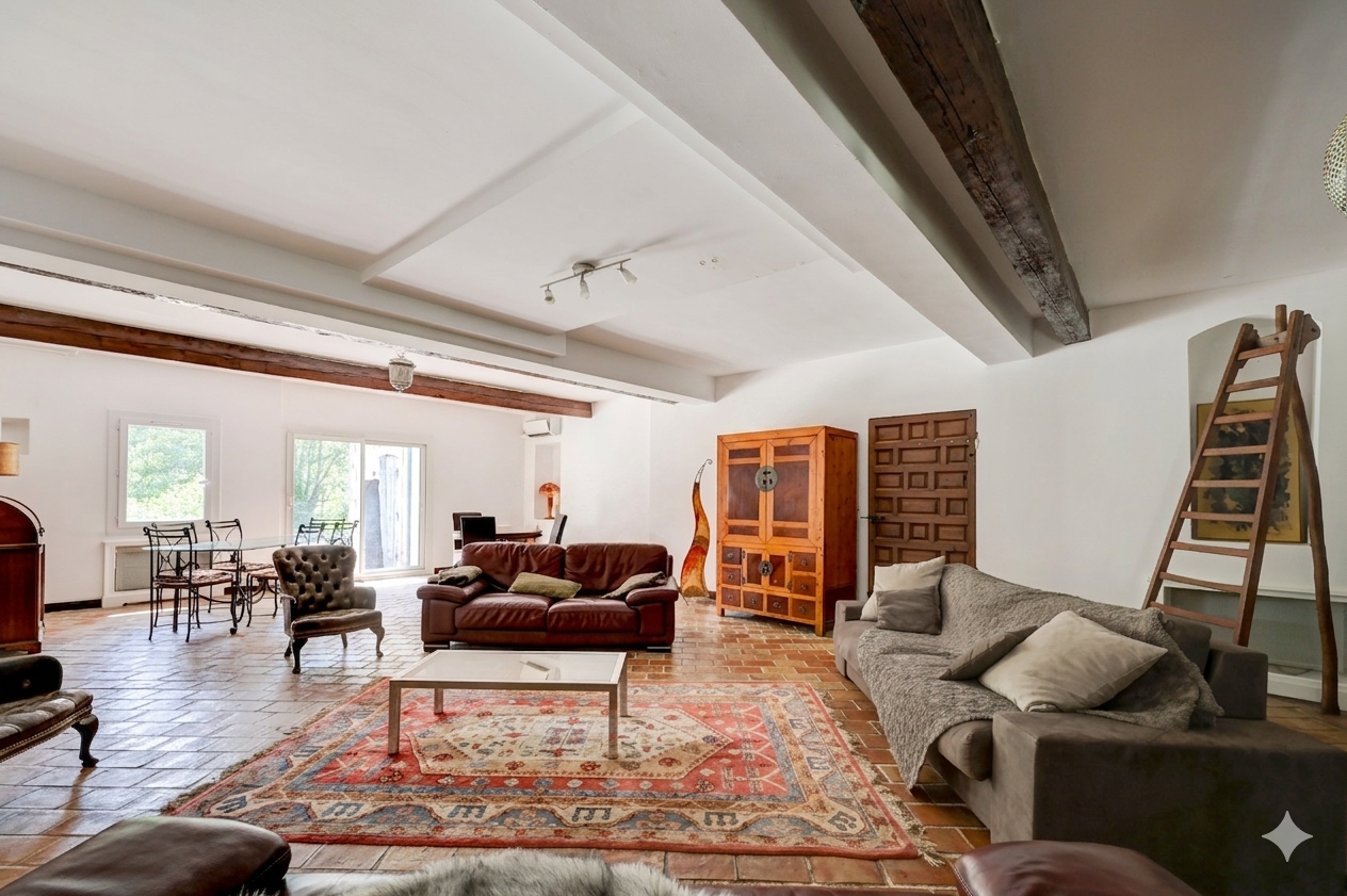 luxury house 7 Rooms for sale on VENTABREN (13122)