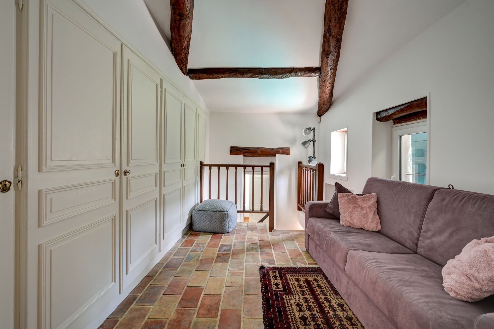 luxury house 7 Rooms for sale on VENTABREN (13122)