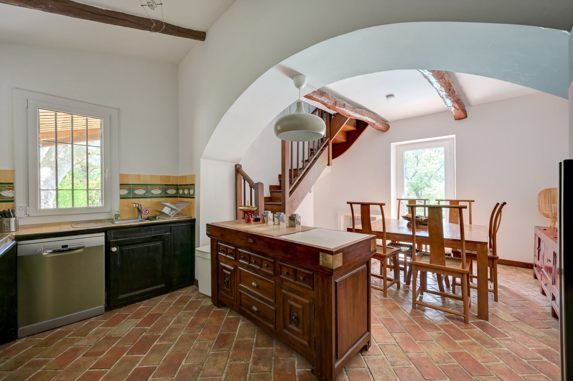 luxury house 7 Rooms for sale on VENTABREN (13122)