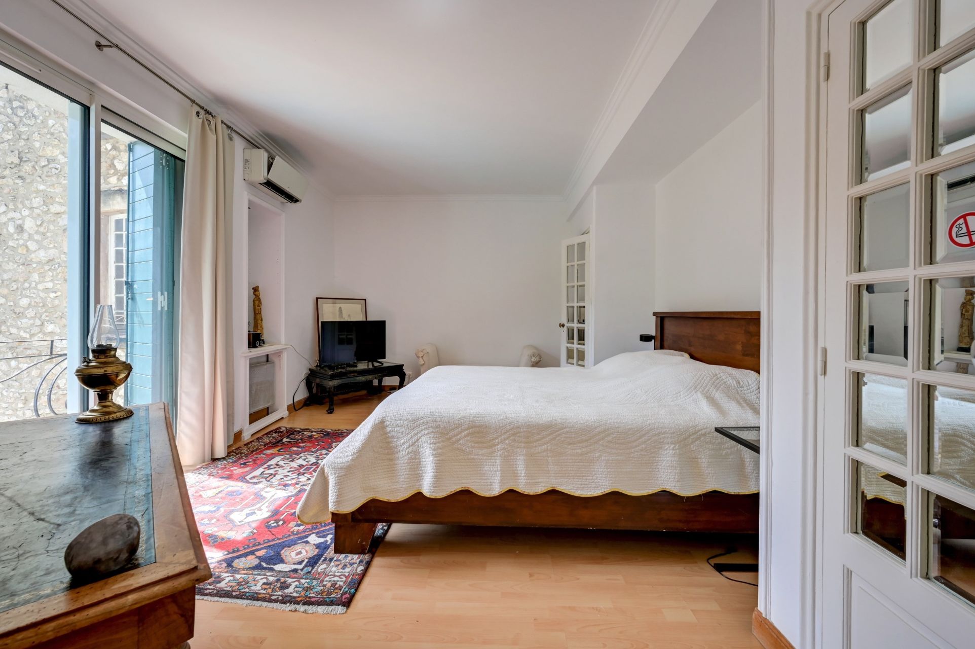luxury house 7 Rooms for sale on VENTABREN (13122)