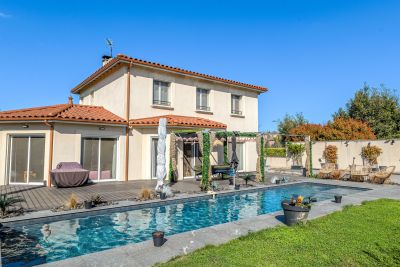 Sale Contemporary house Sainte-Foy-lès-Lyon 7&nbsp;Rooms 190&nbsp;m²