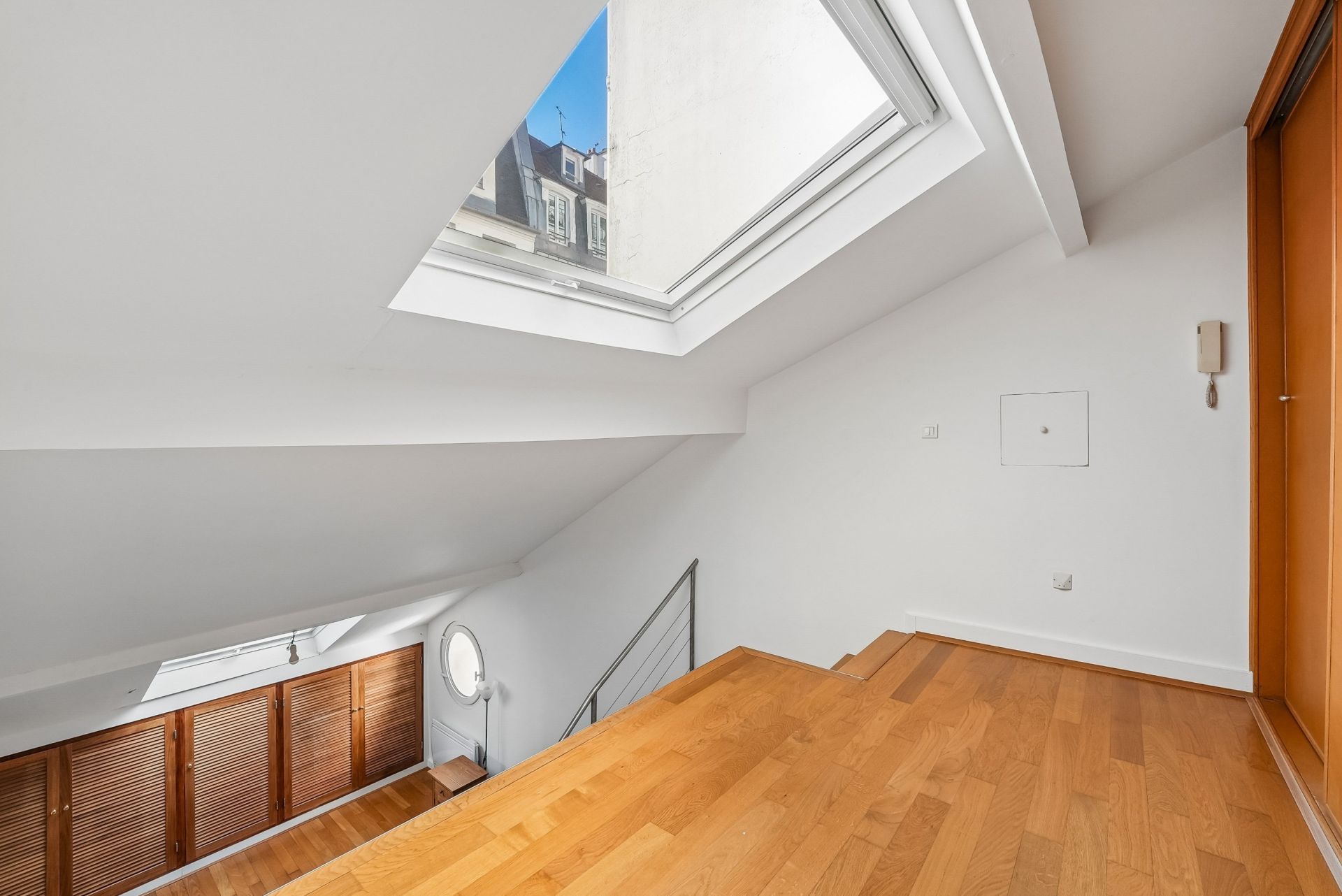 luxury house 3 Rooms for sale on PARIS (75002)