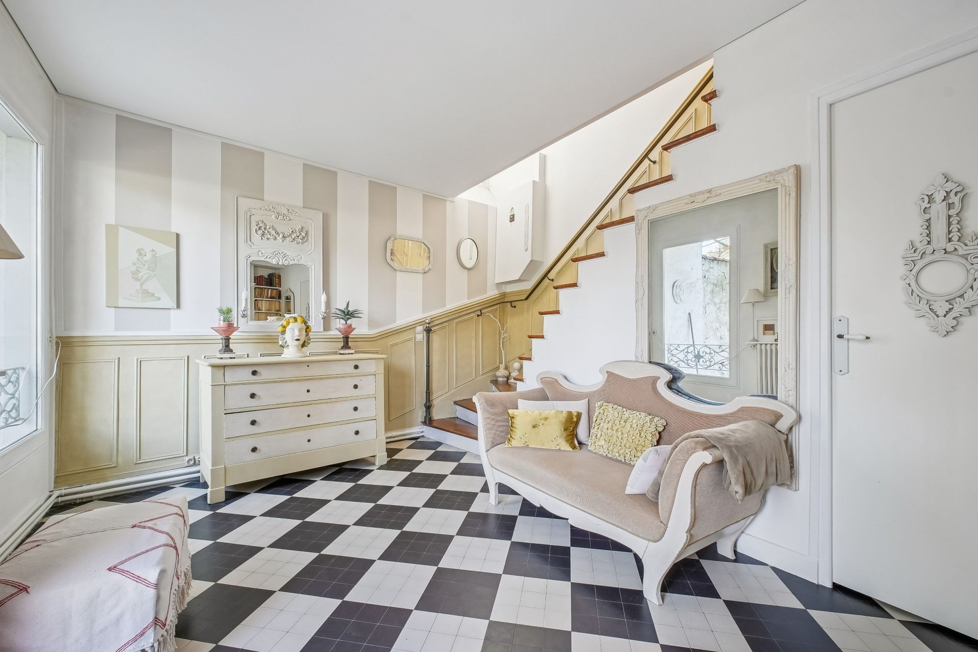 luxury house 10 Rooms for sale on MARLY LE ROI (78160)