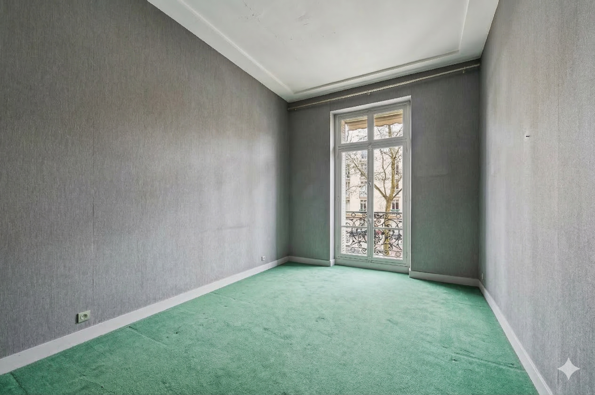 luxury apartment 5 Rooms for sale on PARIS (75016)