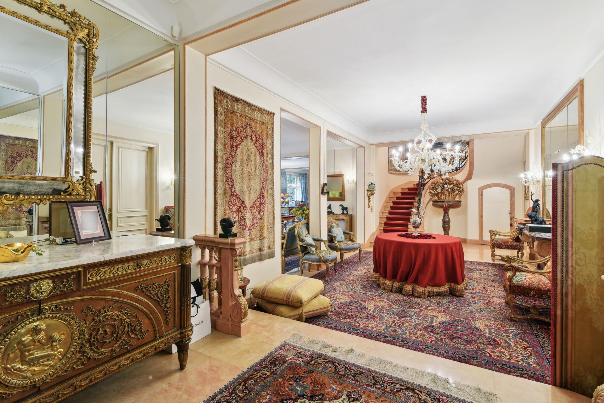 luxury apartment 6 Rooms for sale on PARIS (75016)