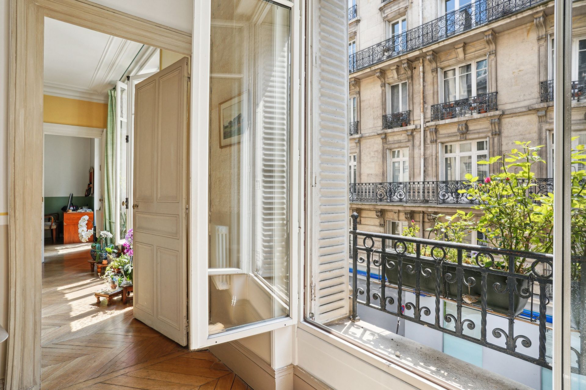 luxury apartment 5 Rooms for sale on PARIS (75006)
