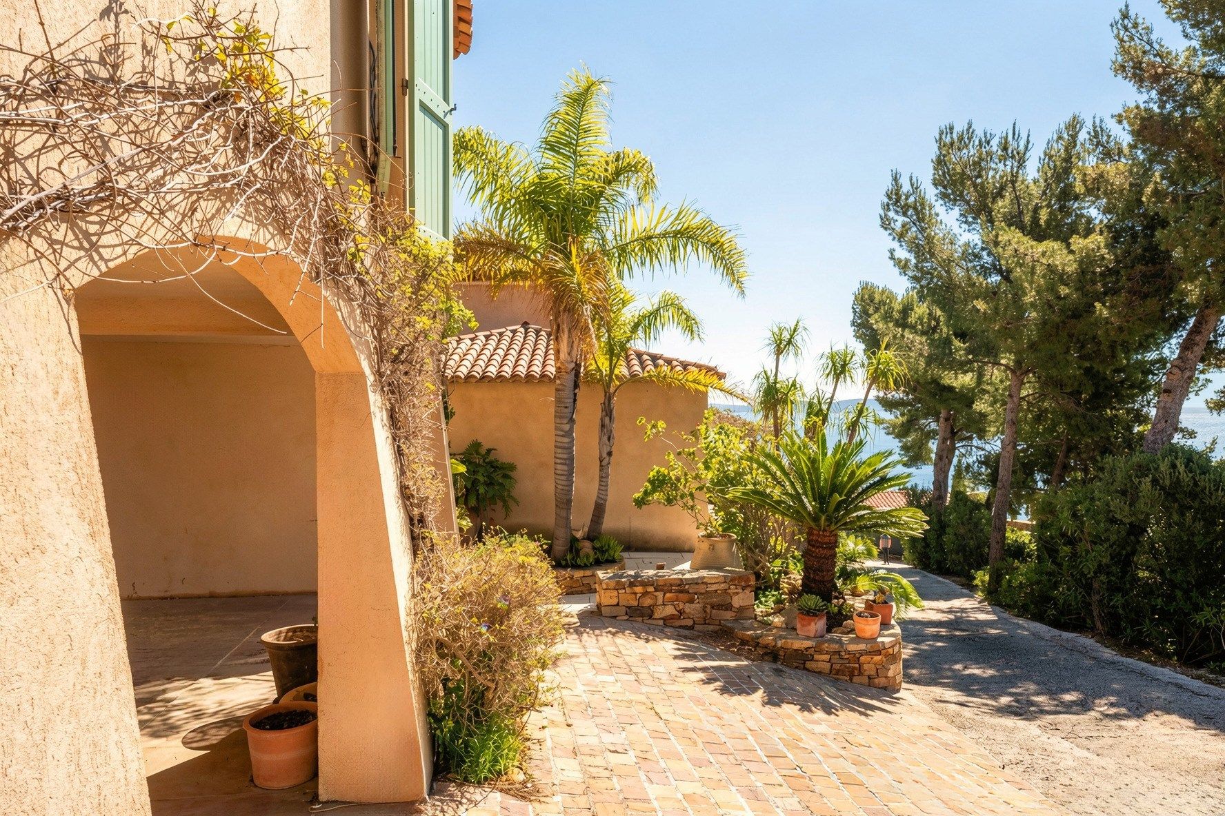 maison de luxe 6 Pièces en vente sur CARQUEIRANNE (83320)