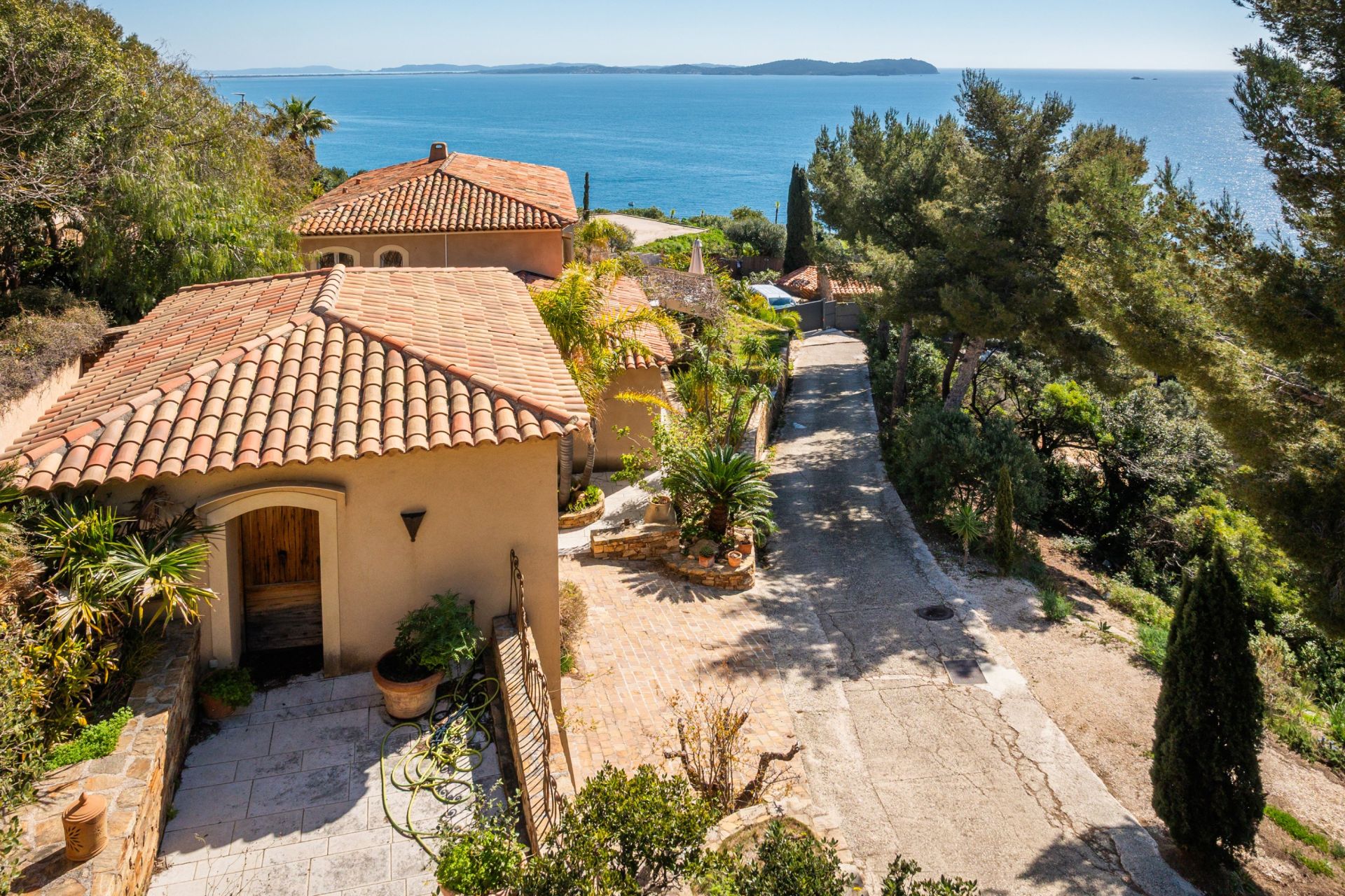 maison de luxe 6 Pièces en vente sur CARQUEIRANNE (83320)