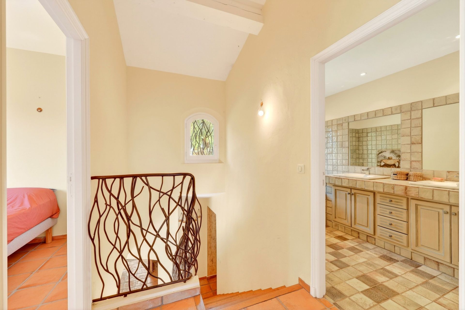 luxury house 6 Rooms for sale on CARQUEIRANNE (83320)