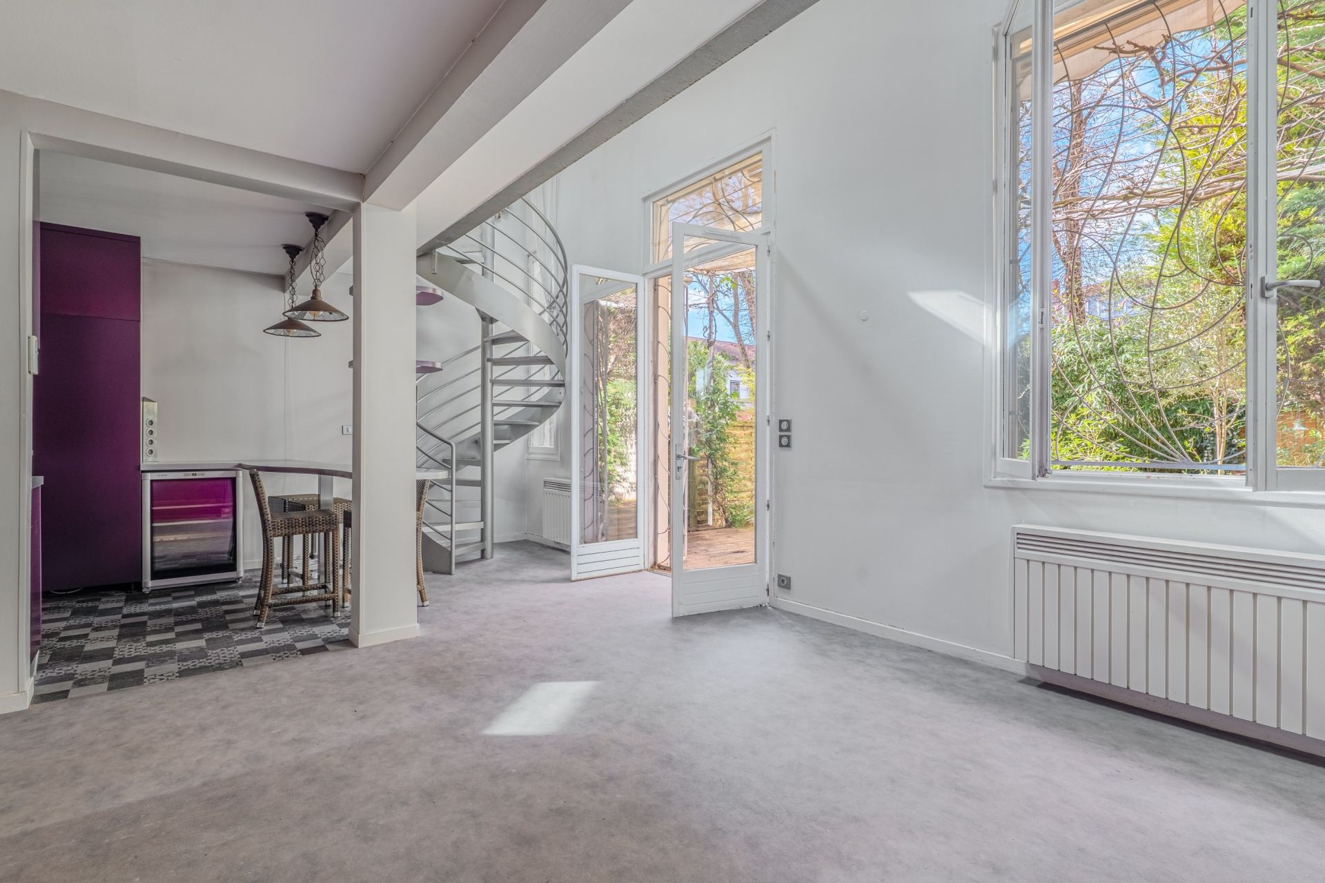 luxury house 3 Rooms for sale on LYON (69001)