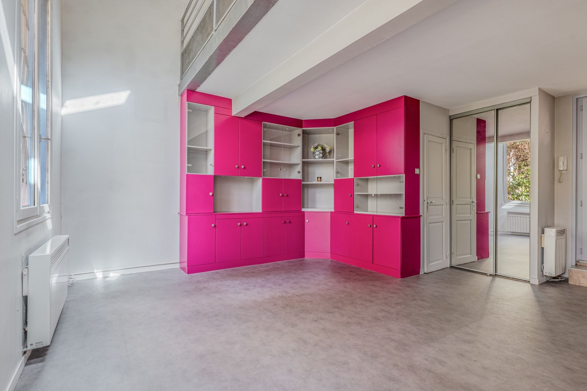 luxury house 3 Rooms for sale on LYON (69001)