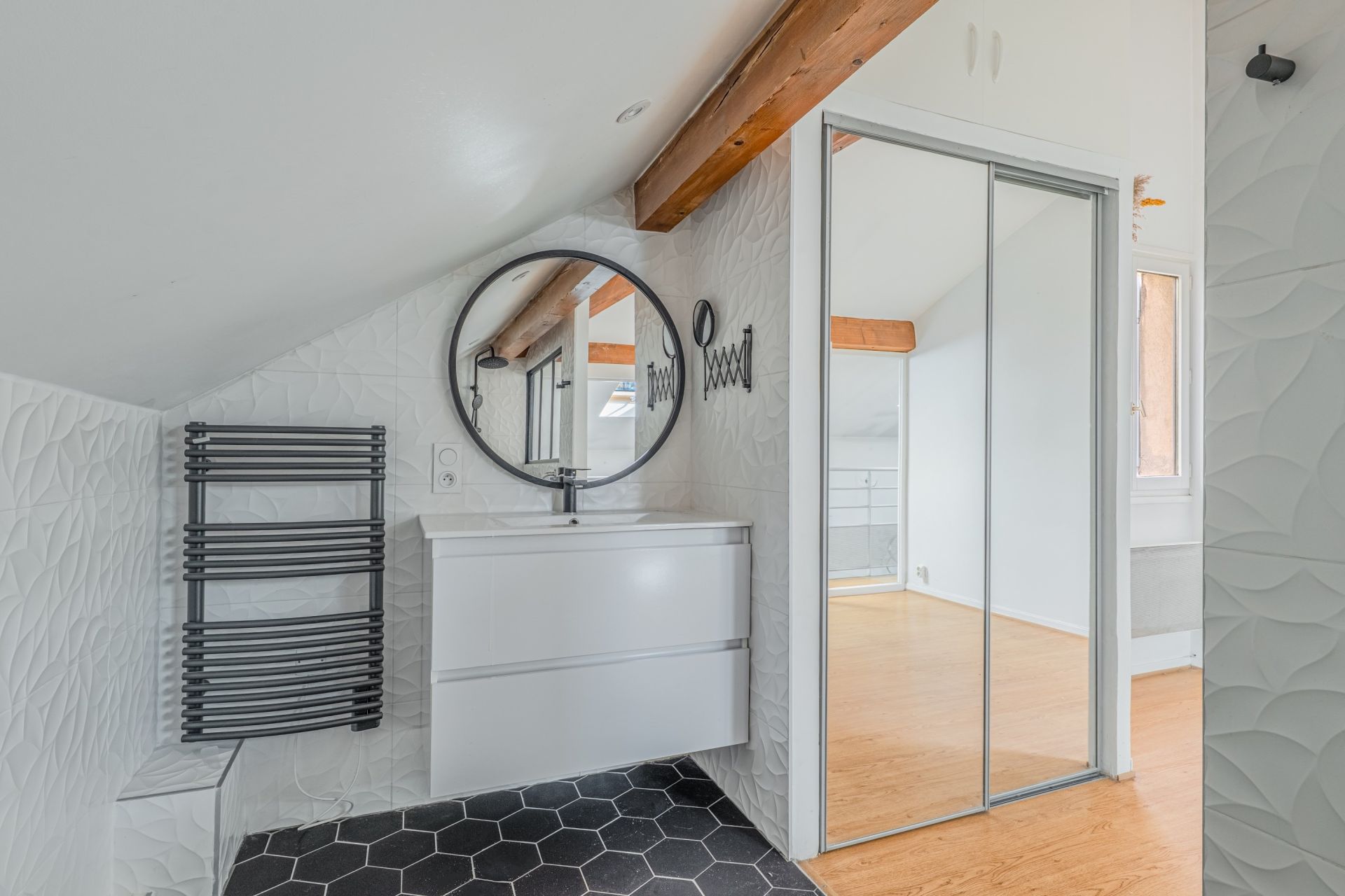 luxury house 3 Rooms for sale on LYON (69001)