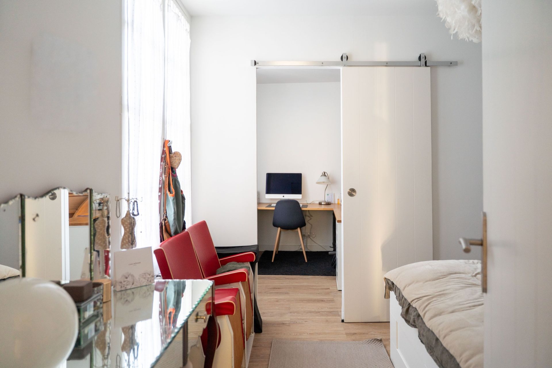 luxury apartment 5 Rooms for sale on LA ROCHELLE (17000)