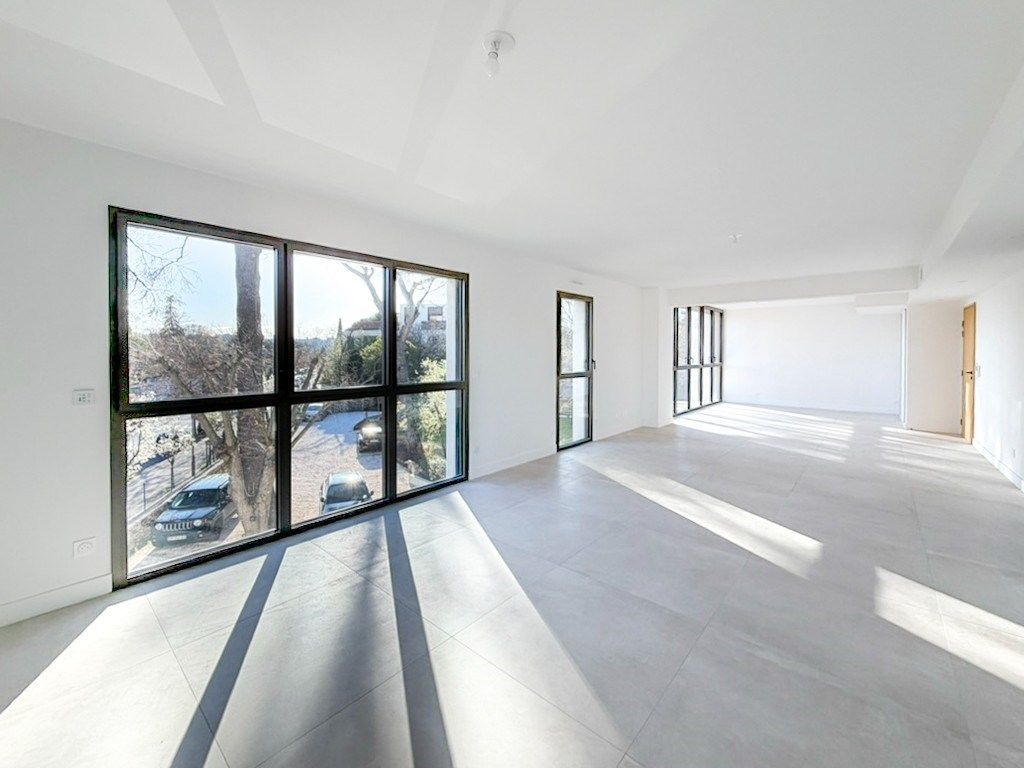 luxury apartment 4 Rooms for sale on MONTPELLIER (34090)