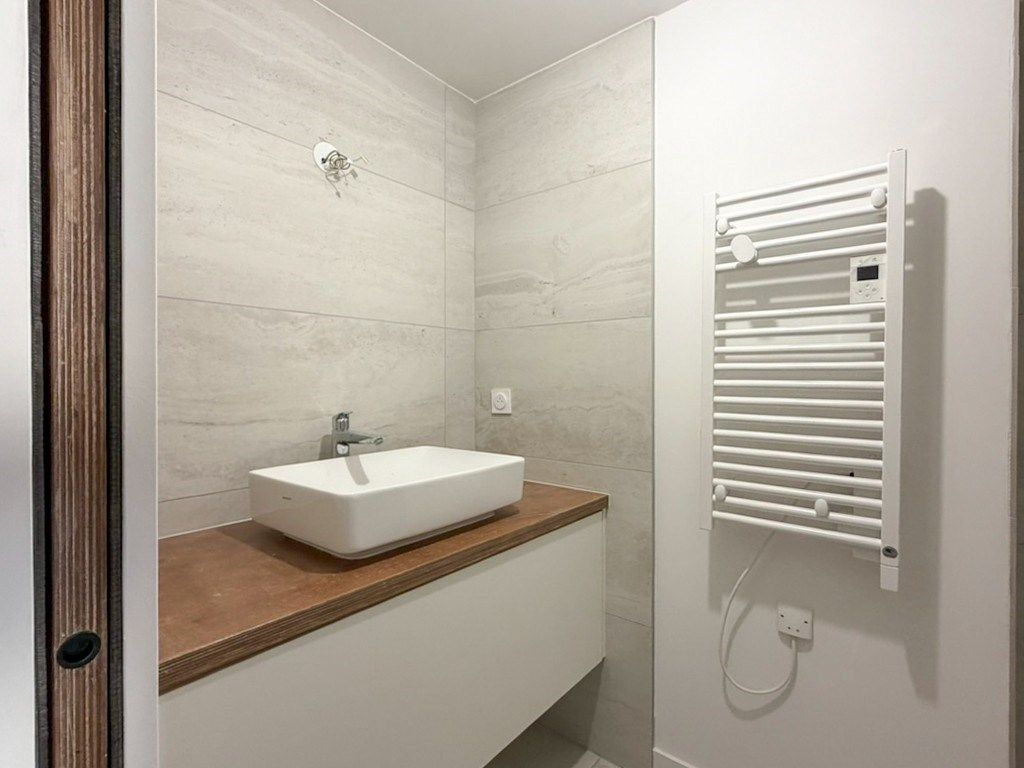 luxury apartment 4 Rooms for sale on MONTPELLIER (34090)