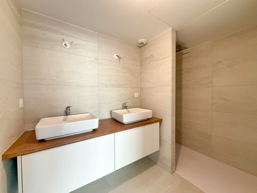 luxury apartment 4 Rooms for sale on MONTPELLIER (34090)