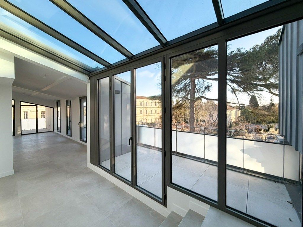 luxury apartment 7 Rooms for sale on MONTPELLIER (34090)