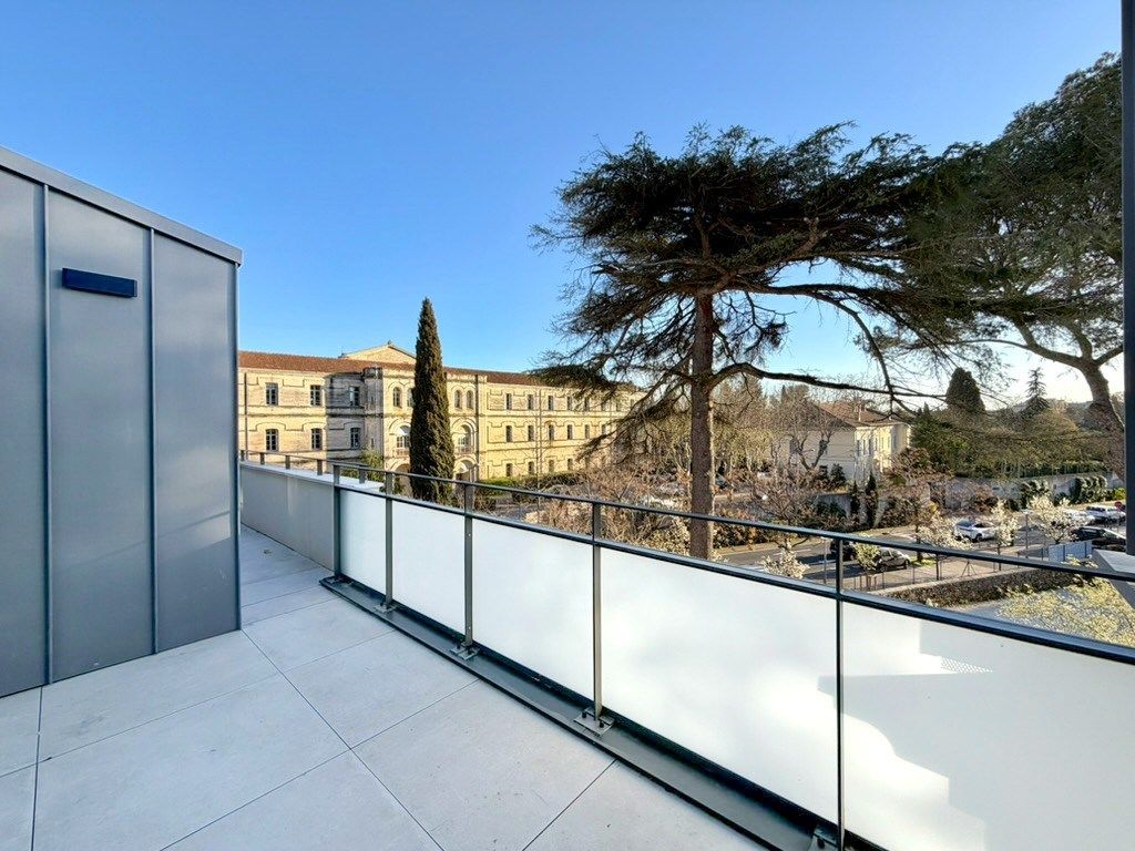 luxury apartment 7 Rooms for sale on MONTPELLIER (34090)