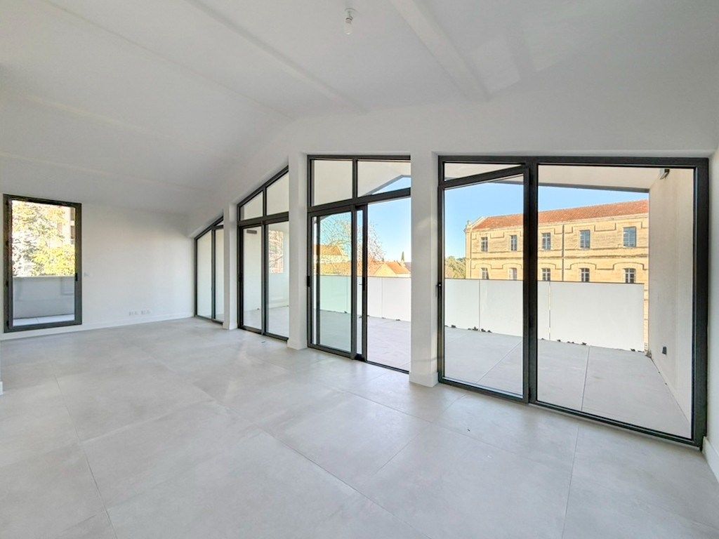 luxury apartment 7 Rooms for sale on MONTPELLIER (34090)
