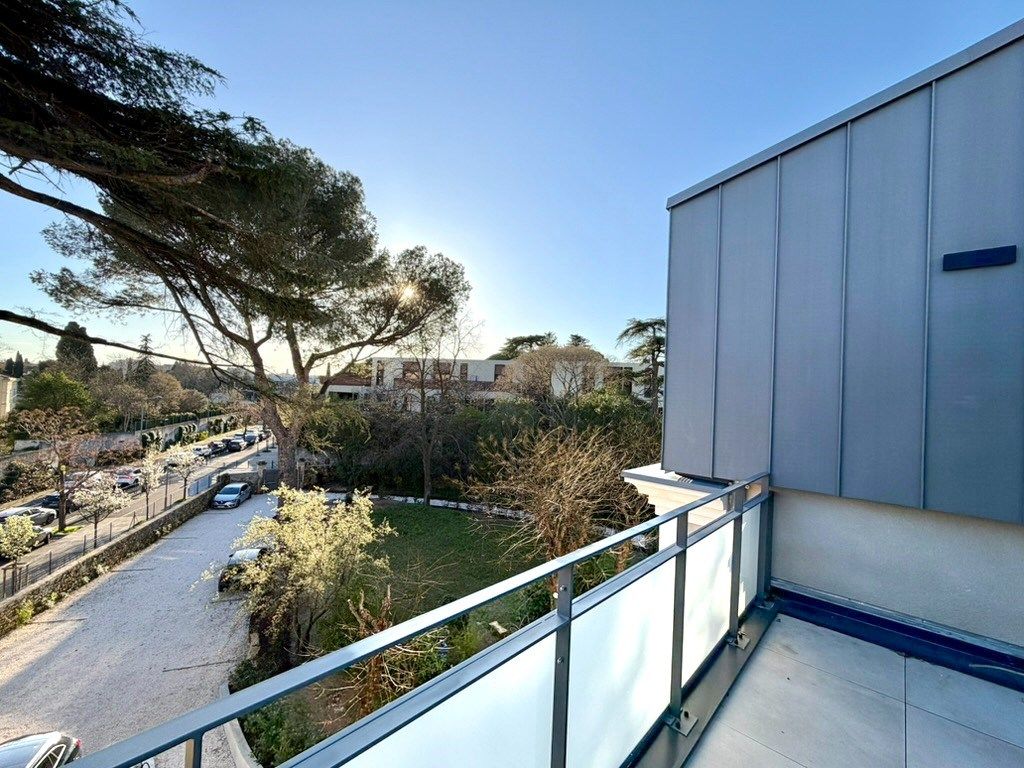 luxury apartment 7 Rooms for sale on MONTPELLIER (34090)