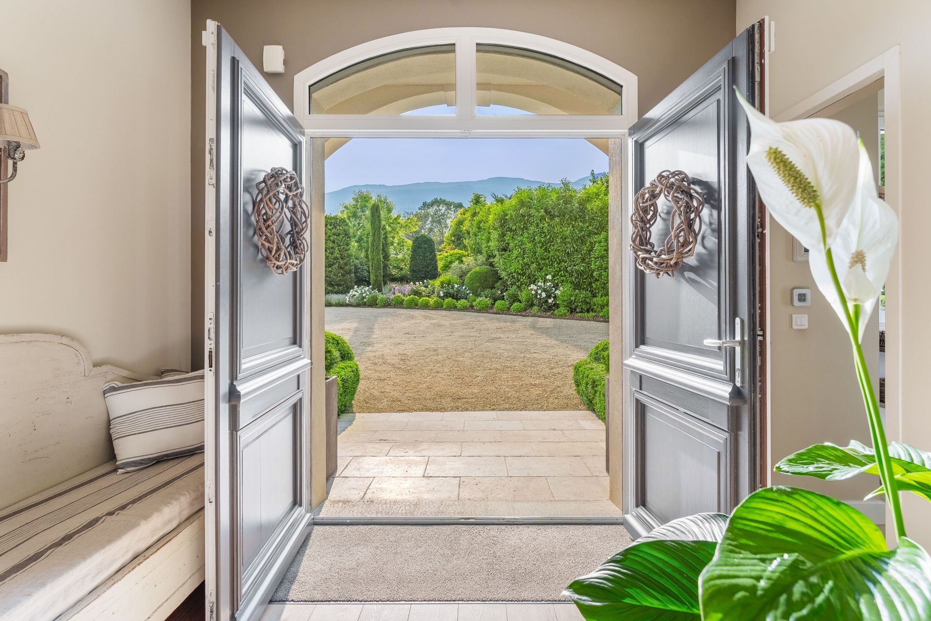 maison de luxe 10 Pièces en vente sur CHEVRY (01170)
