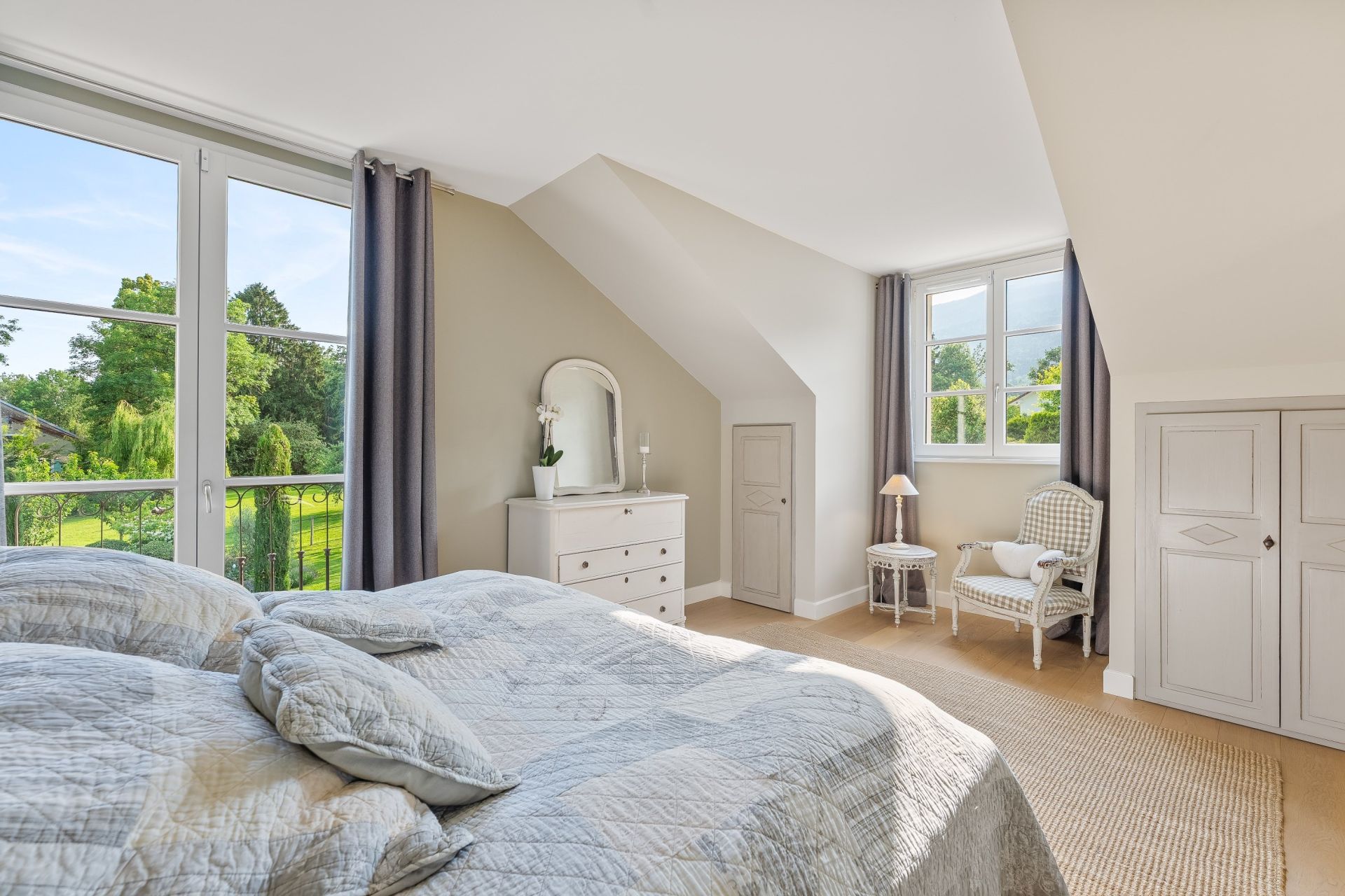 maison de luxe 10 Pièces en vente sur CHEVRY (01170)