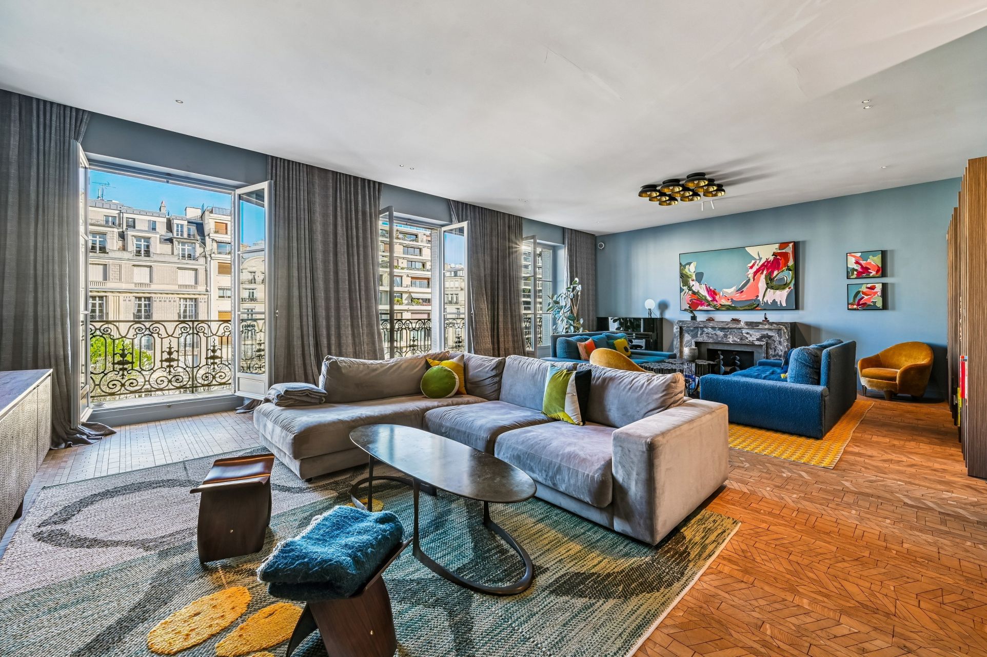 luxury apartment 8 Rooms for sale on PARIS (75016)