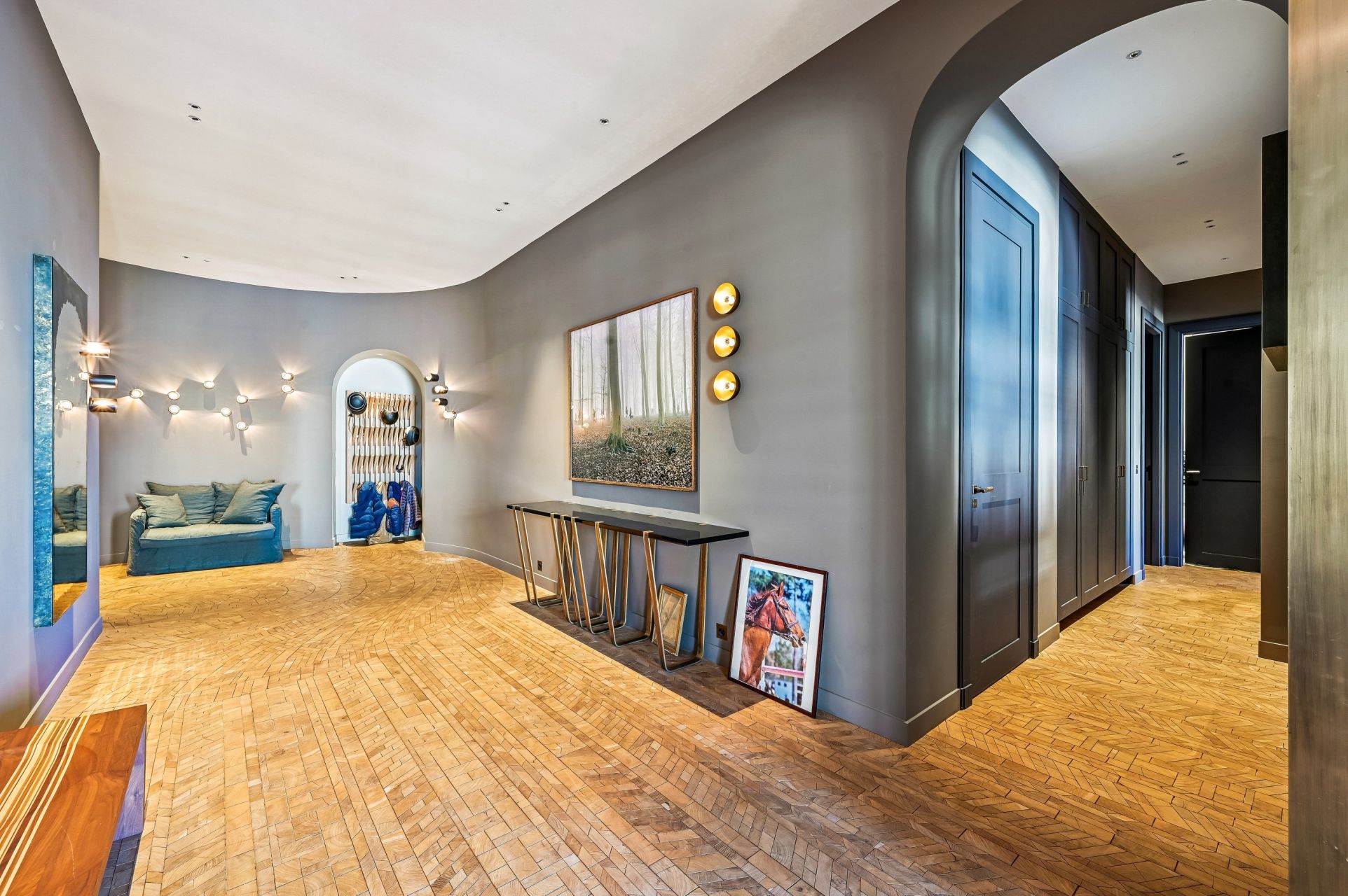 luxury apartment 8 Rooms for sale on PARIS (75016)