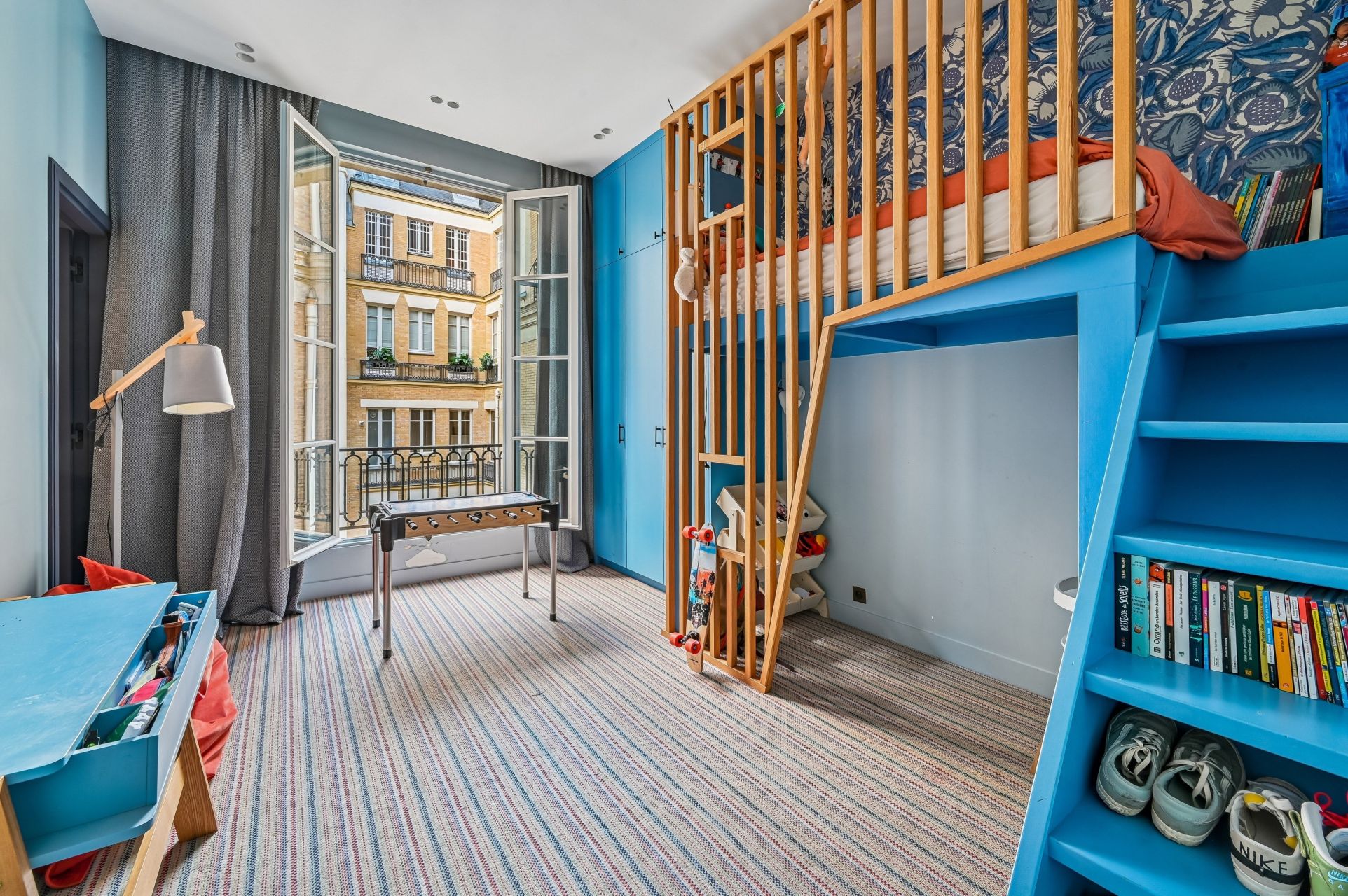 luxury apartment 8 Rooms for sale on PARIS (75016)