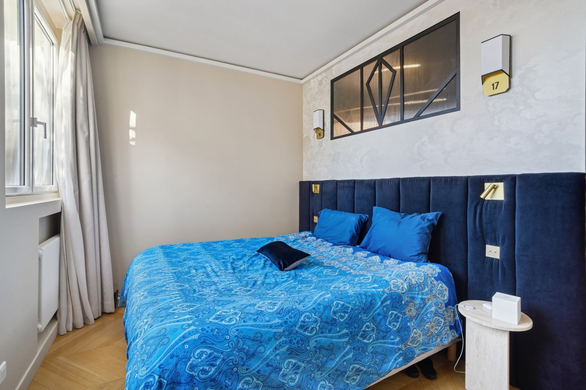 luxury apartment 6 Rooms for sale on PARIS (75016)