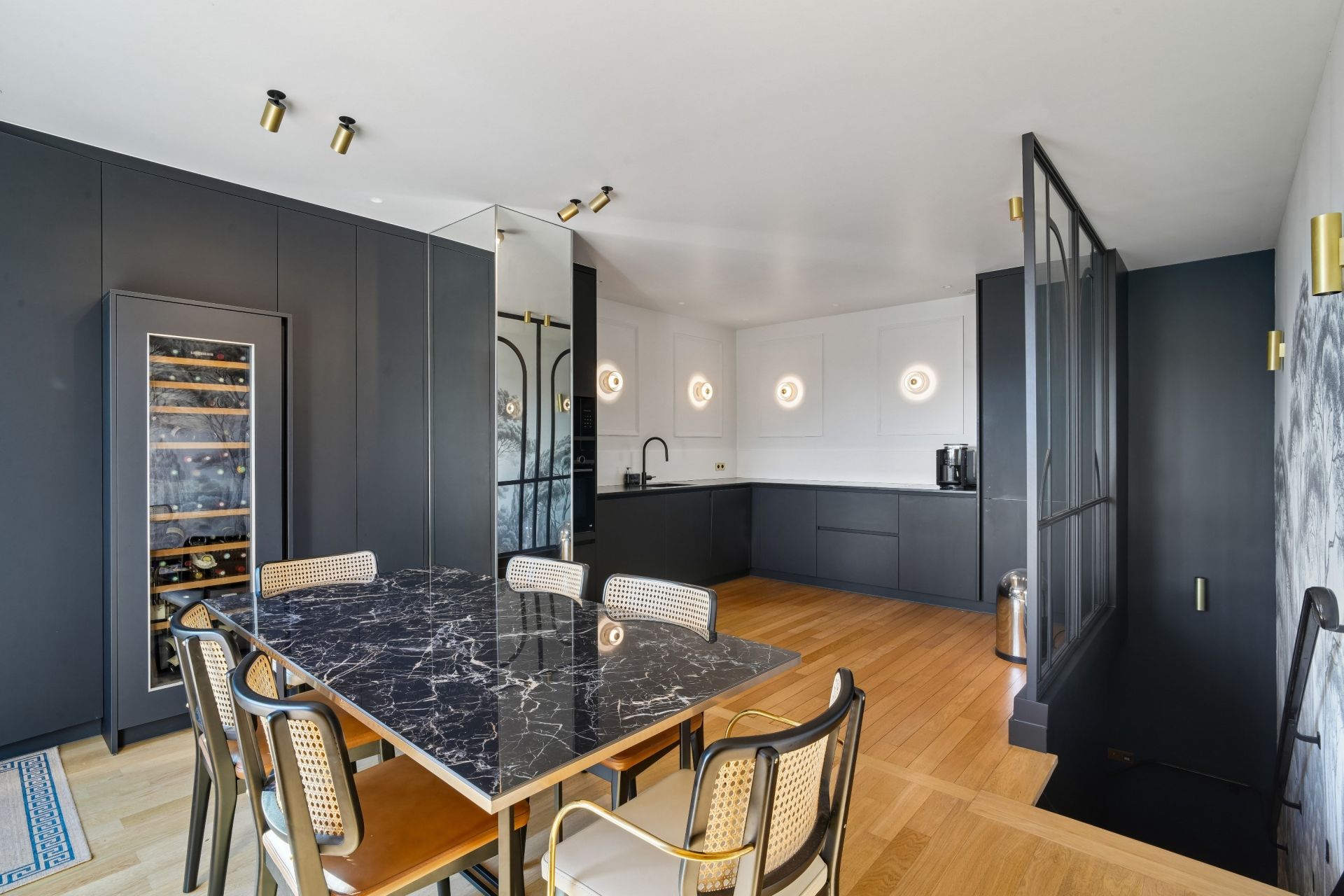 luxury apartment 6 Rooms for sale on PARIS (75016)