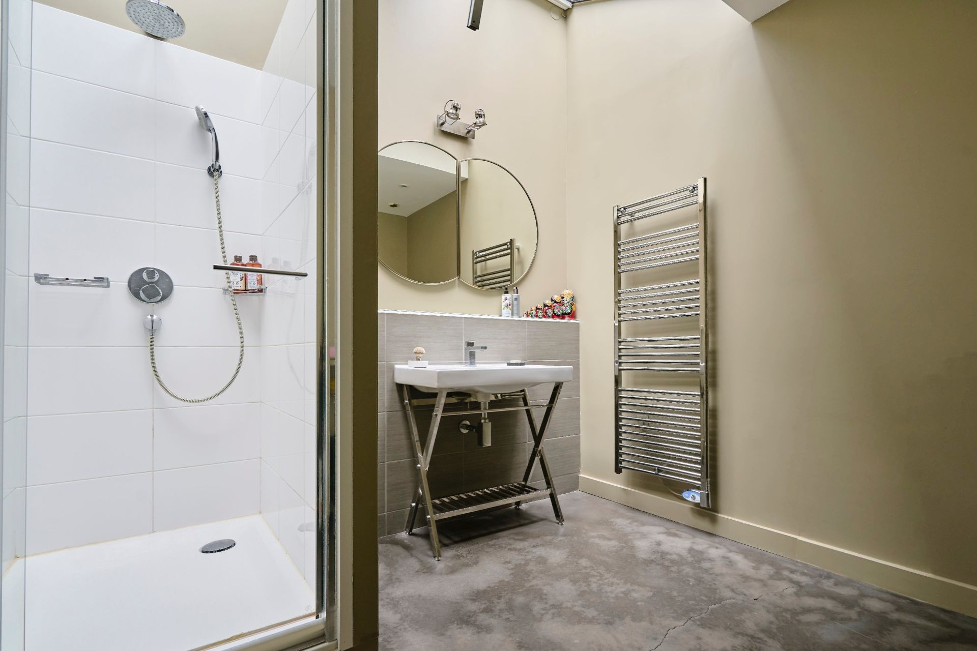 luxury apartment 10 Rooms for sale on LILLE (59000)