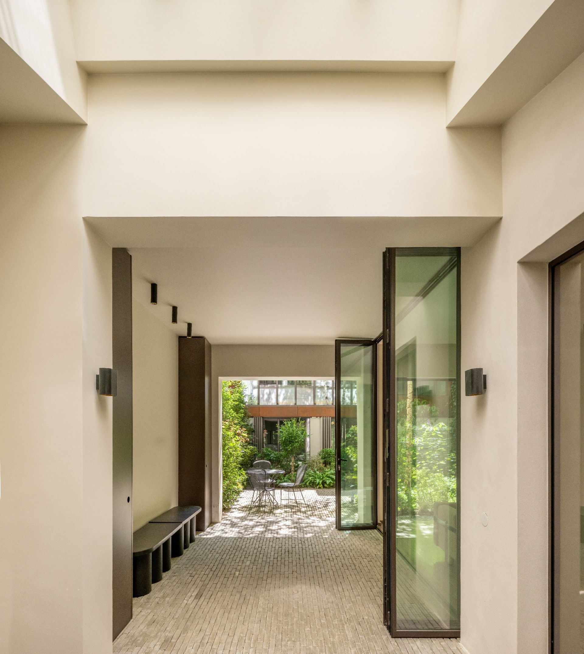 contemporary house 8 Rooms for sale on PARIS (75001)