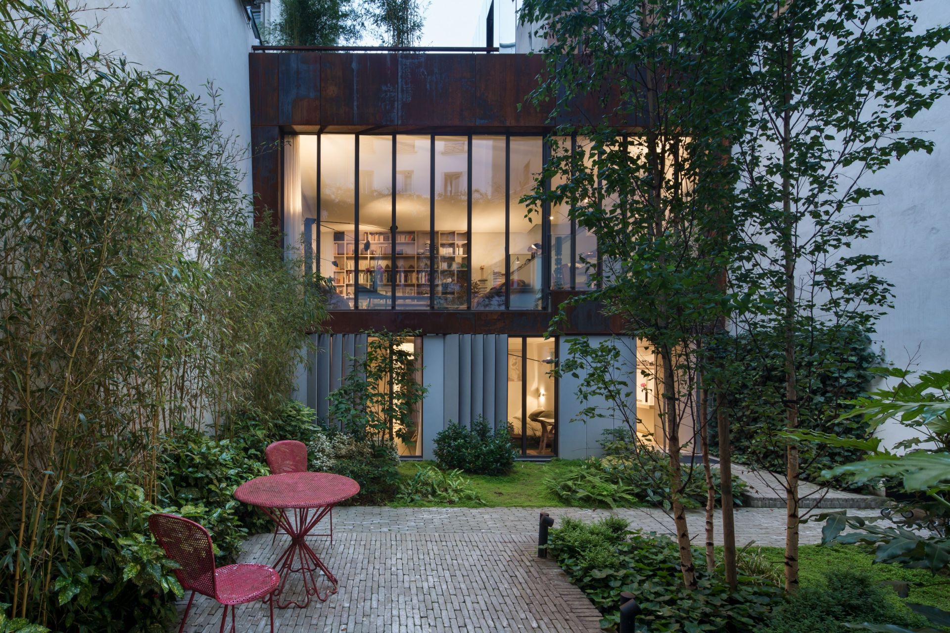 contemporary house 8 Rooms for sale on PARIS (75001)