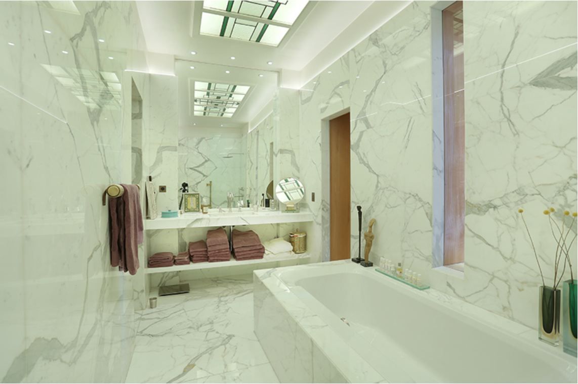 luxury apartment 6 Rooms for sale on PARIS (75007)
