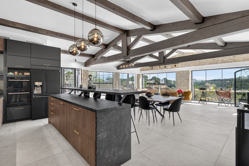 luxury villa 7 Rooms for sale on VALBONNE (06560)