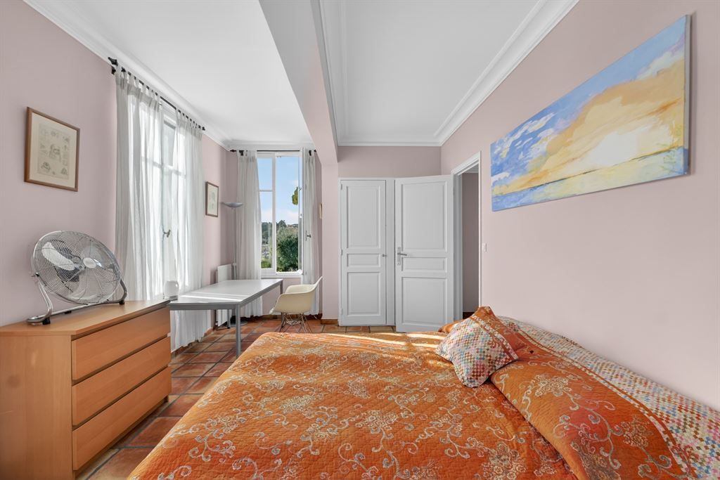 luxury villa 6 Rooms for sale on BIOT (06410)