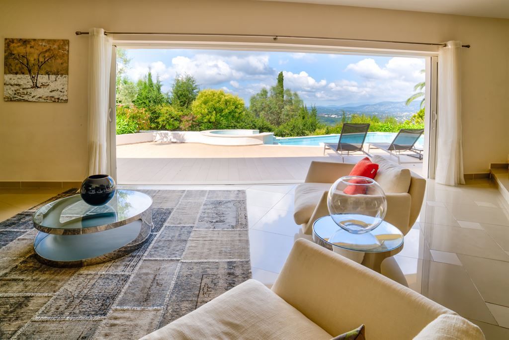 luxury villa 16 Rooms for sale on MOUANS SARTOUX (06370)