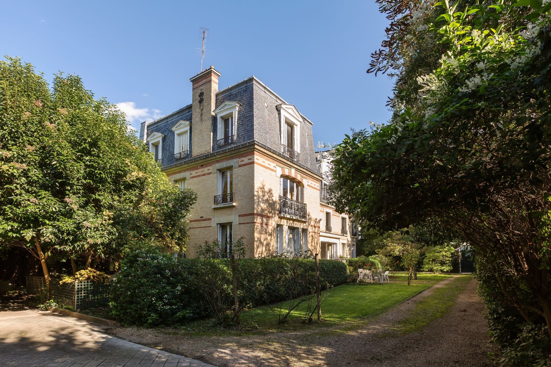 hôtel particulier 20 Pièces en vente sur PARIS (75016)