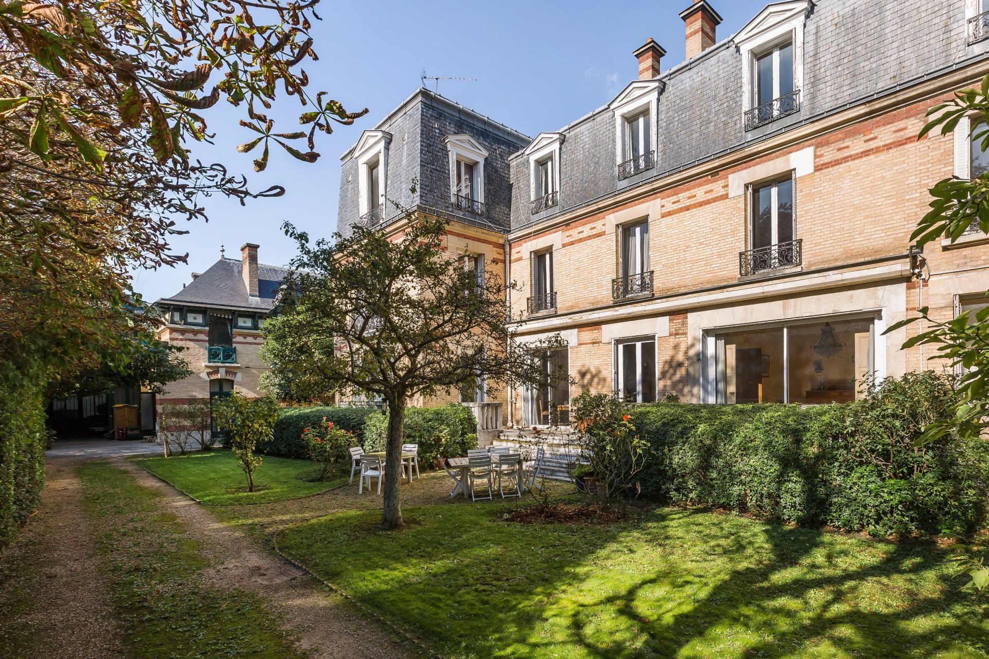 hôtel particulier 20 Pièces en vente sur PARIS (75016)