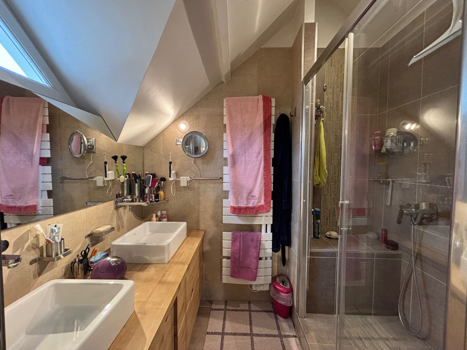 luxury house 5 Rooms for sale on ST AUBIN SUR MER (14750)