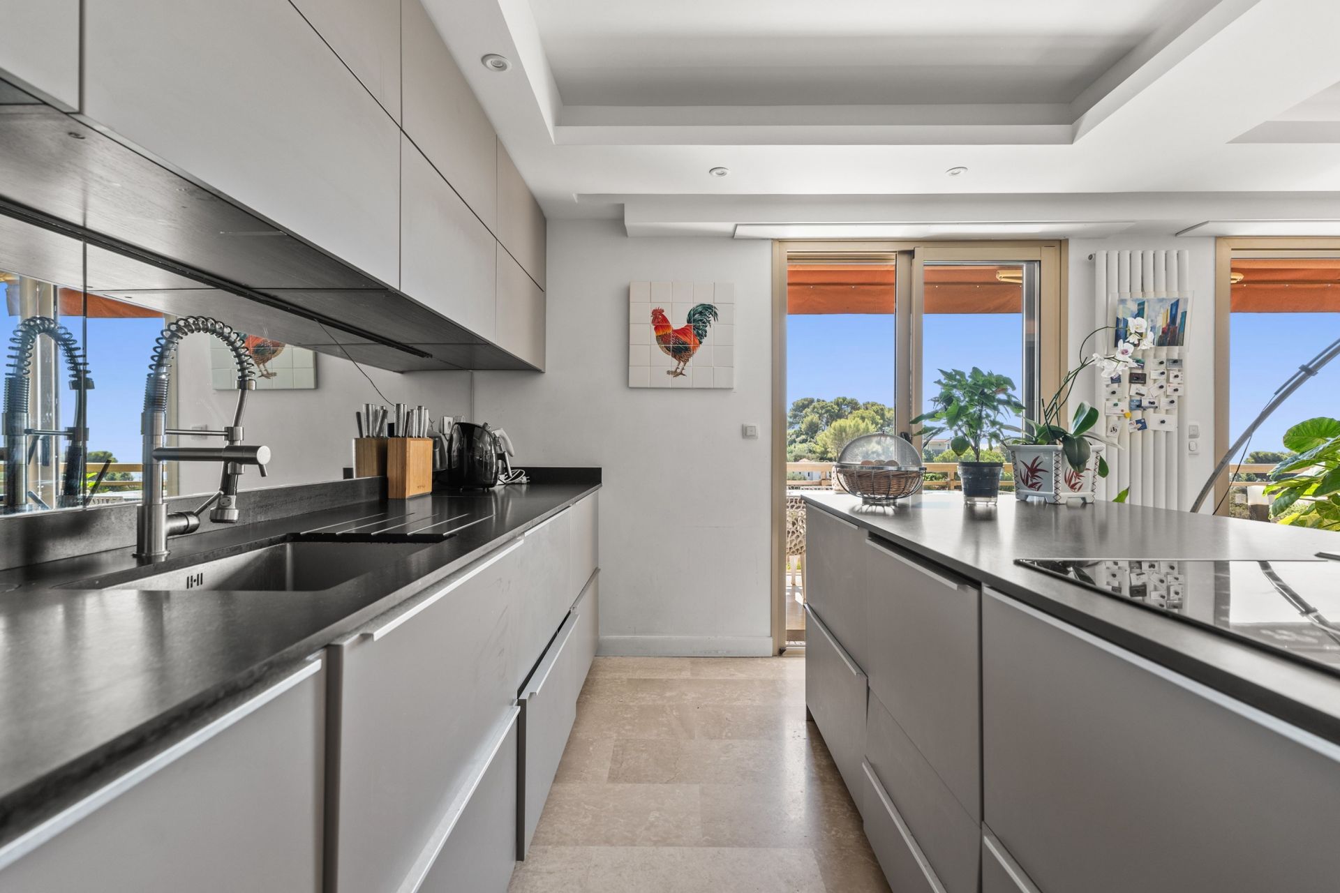 luxury apartment 3 Rooms for sale on LE CANNET (06110)